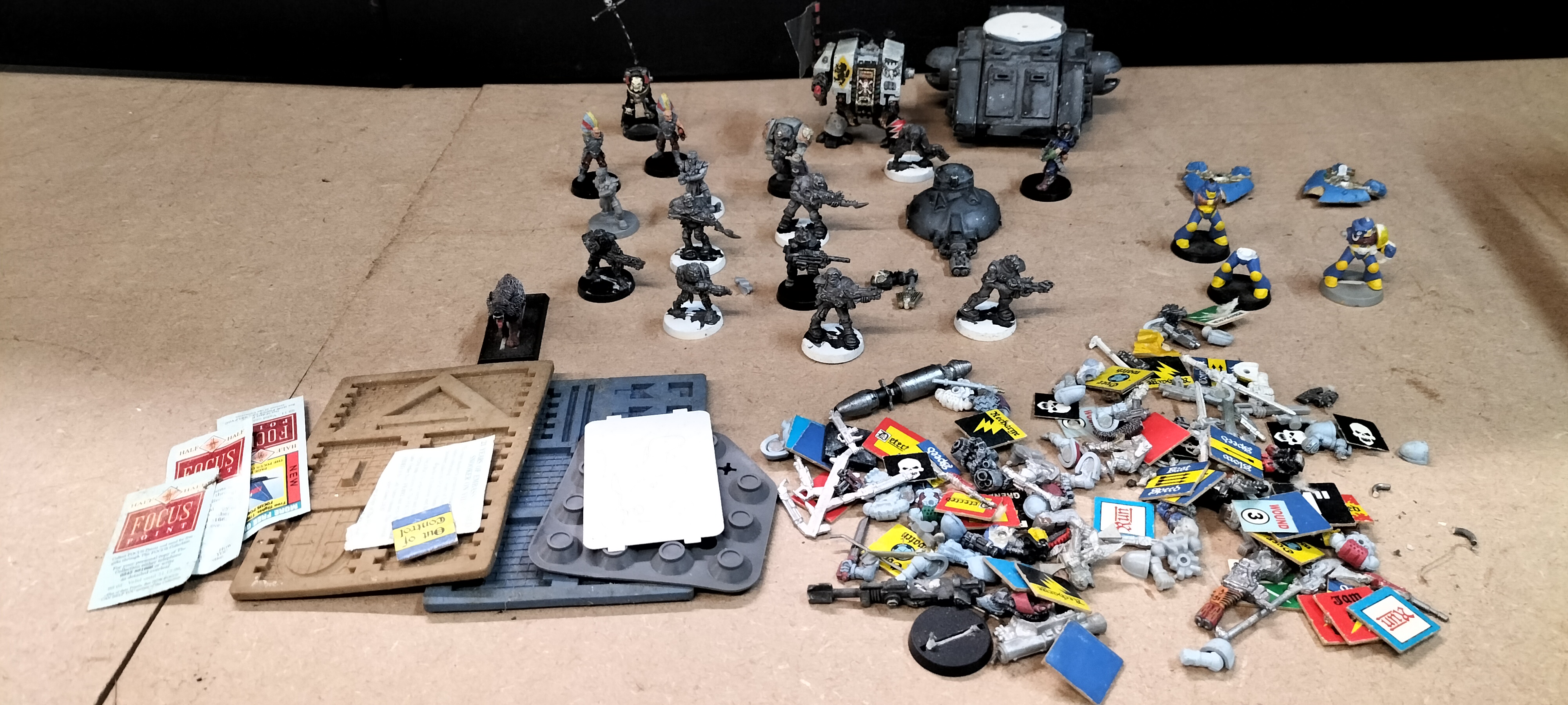 A Collection of Vintage Games Workshop Warhammer 40,000 Miniatures and Accessories