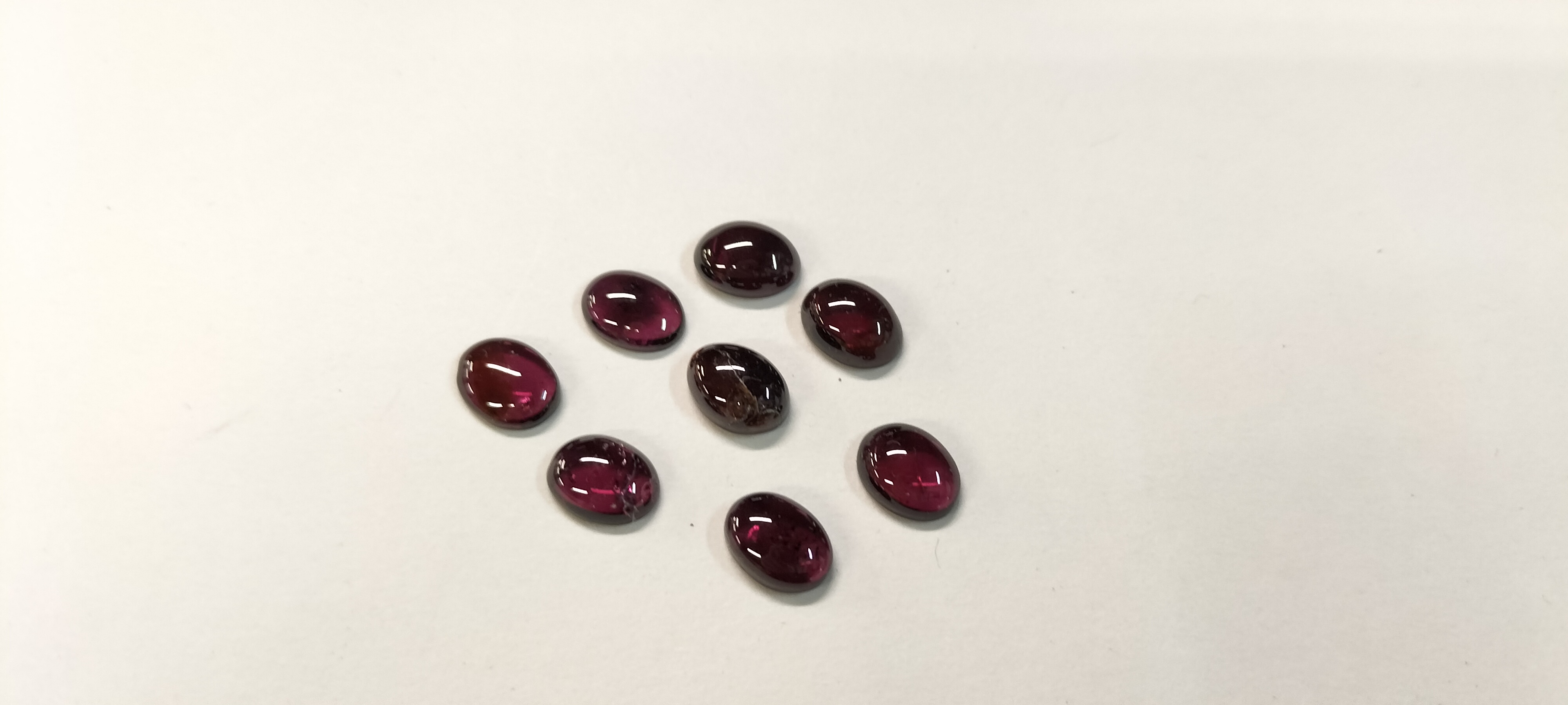 8 Garnet Stone Oval Cabochons. 12.85 ct