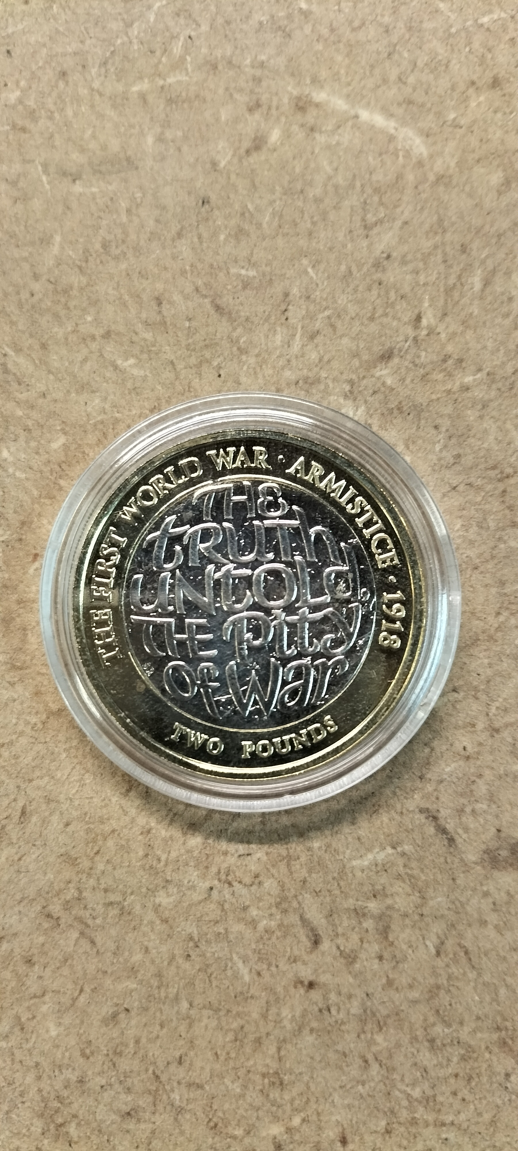 1x 2018 Elizabeth II Bi-Metallic Two Pounds Coin, First World War Armistice 1918