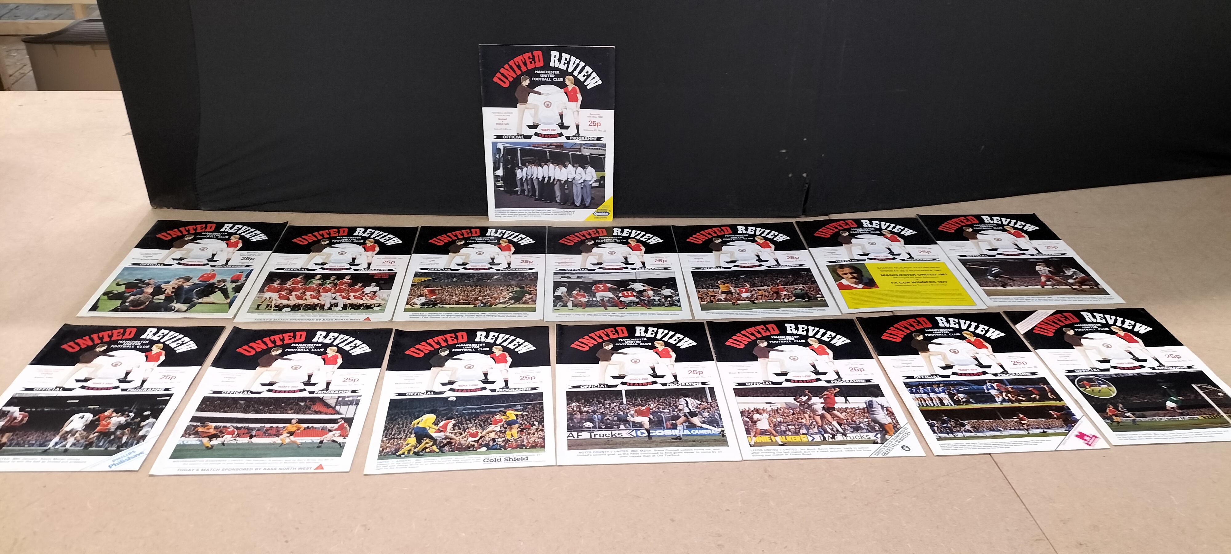 15 Vintage Manchester United United Review Paper Matchday Programmes