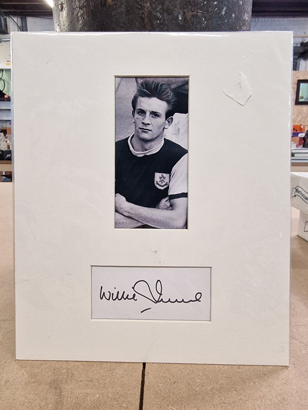 Lot 488: Willie Irvine Burnley 1960-68 Signed Framed Football Print