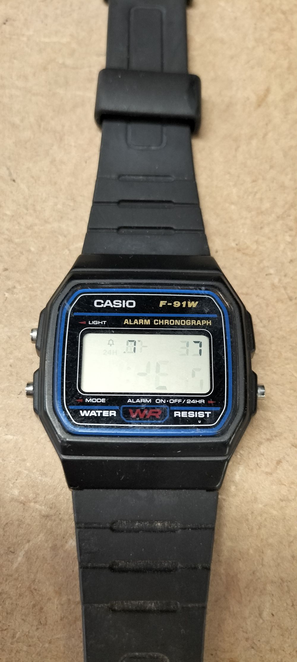 Lot 322: A Casio Resin Digital Wristwatch, F-91W [593]