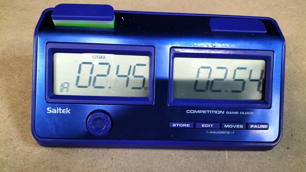 Lot 205: A Vintage Saitek Plastic Competition Game Clock, Art.No: CZ02