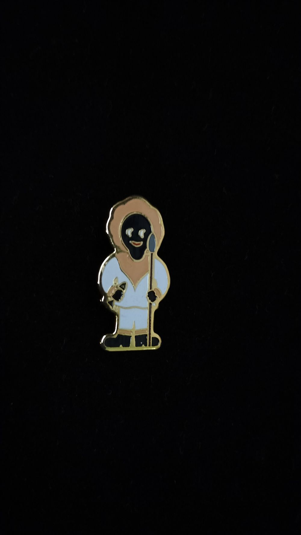 Lot 274: A J. Robertsons Enamel Eskimo Mascot Badge