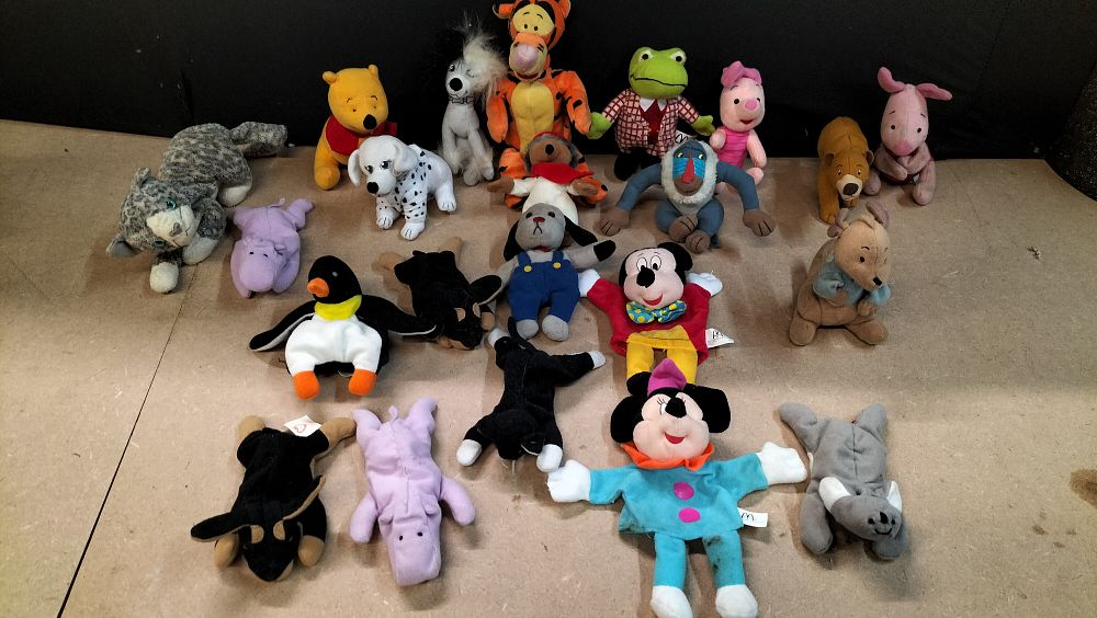 Lot 289: A Collection of Mixed Ty Style and Disney Style Plush Soft Toys