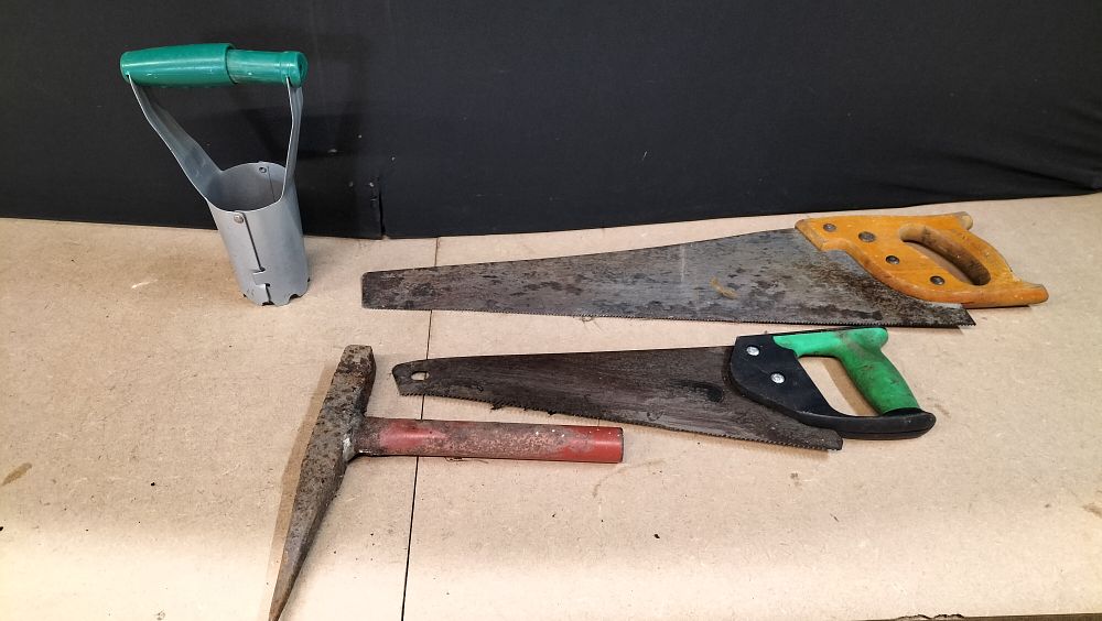 Lot 177: A Collection of Four Hand Tools Including Spear & Jackson Hand Saw