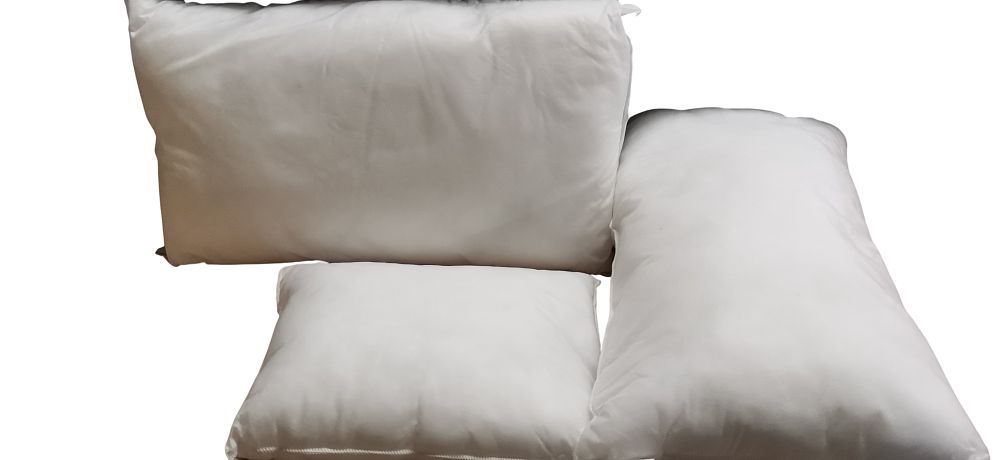 Lot 196: 3 White Synthetic Fabric Pillow Inserts