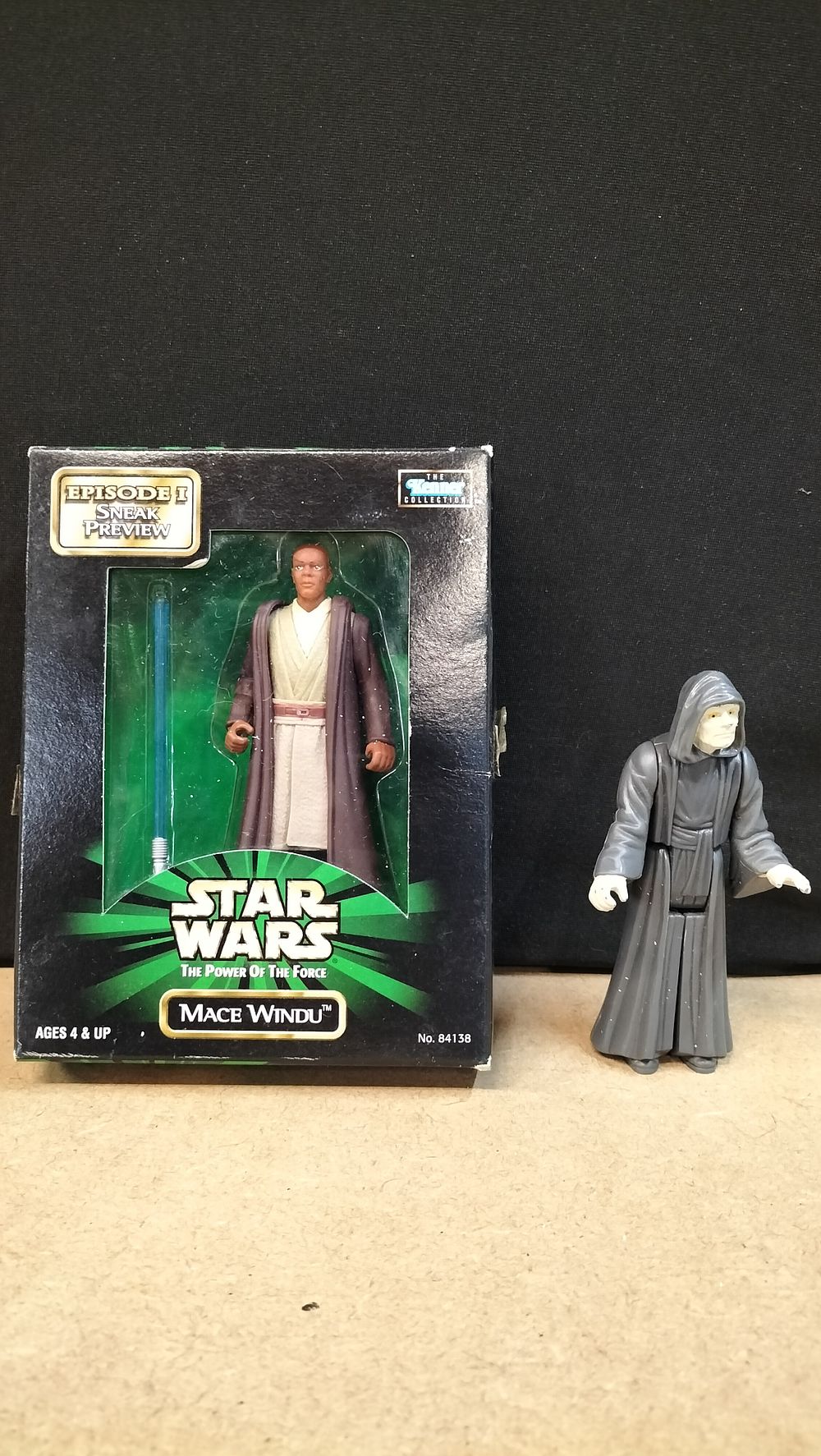 Lot 201: 2 Kenner Star Wars The Power of the Force Mace Windu and Emperor Palpatine Figures