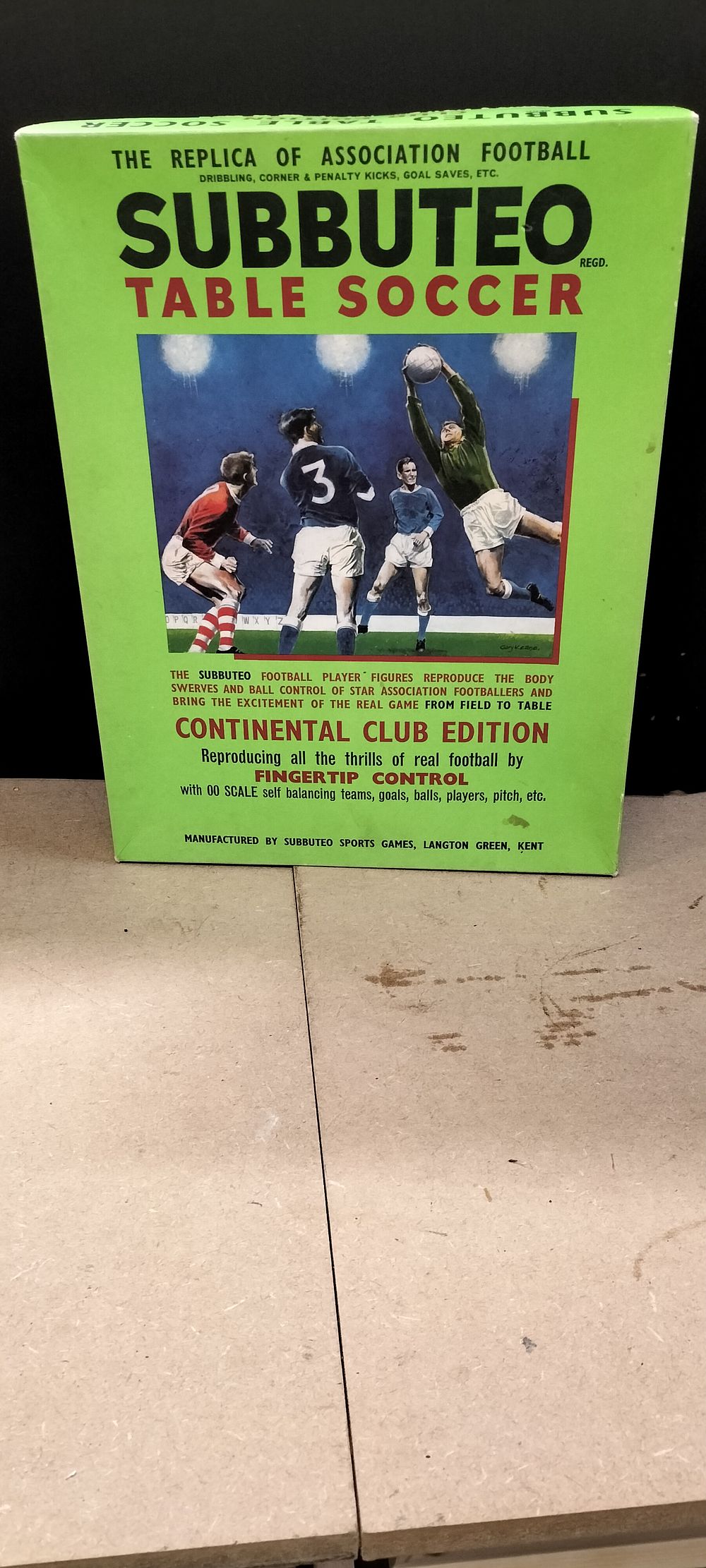 Lot 230: A Subbuteo Table Soccer Continental Club Edition Boxed Set
