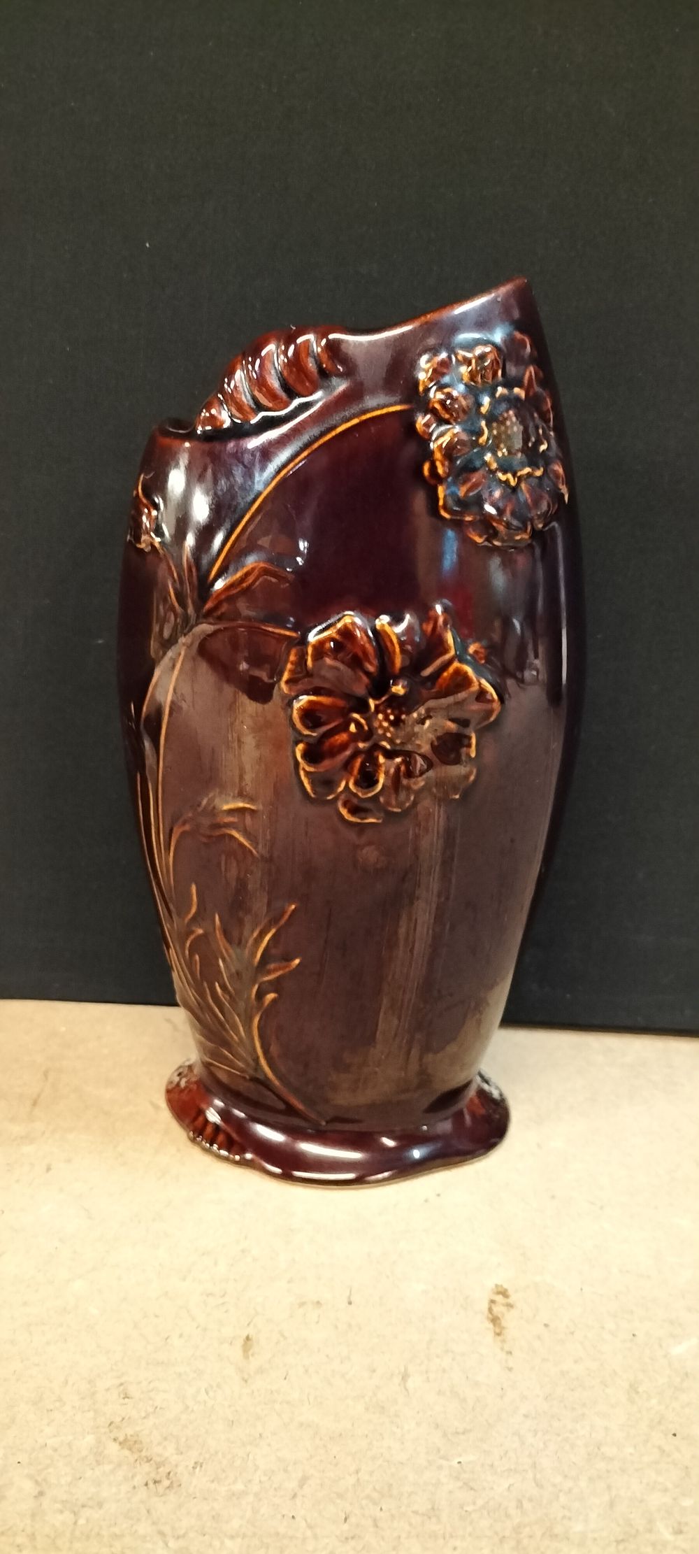 Lot 276: A Kernewek Cornwall England Glazed Earthenware Vase