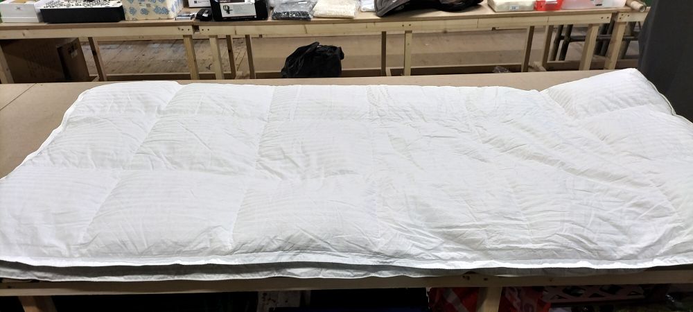 Lot 288: A Natural Collection Hungarian Goose Down Double Duvet, 13.5 Tog