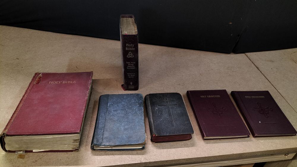 Lot 310: 6 Religious Cloth and Leather Bound Books including Oxford and Nelson 244SBG Editions