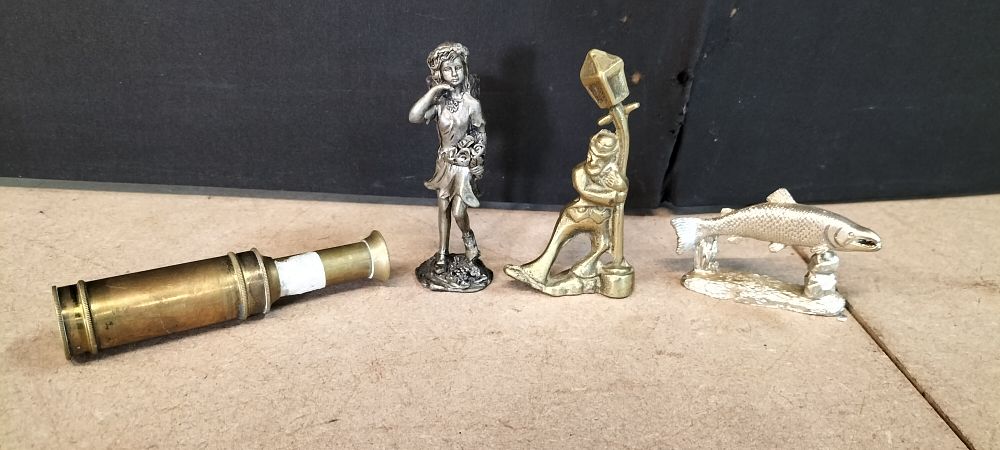 Lot 325: A Collection of 4 Brass and Cast Metal Miniature Novelty Items