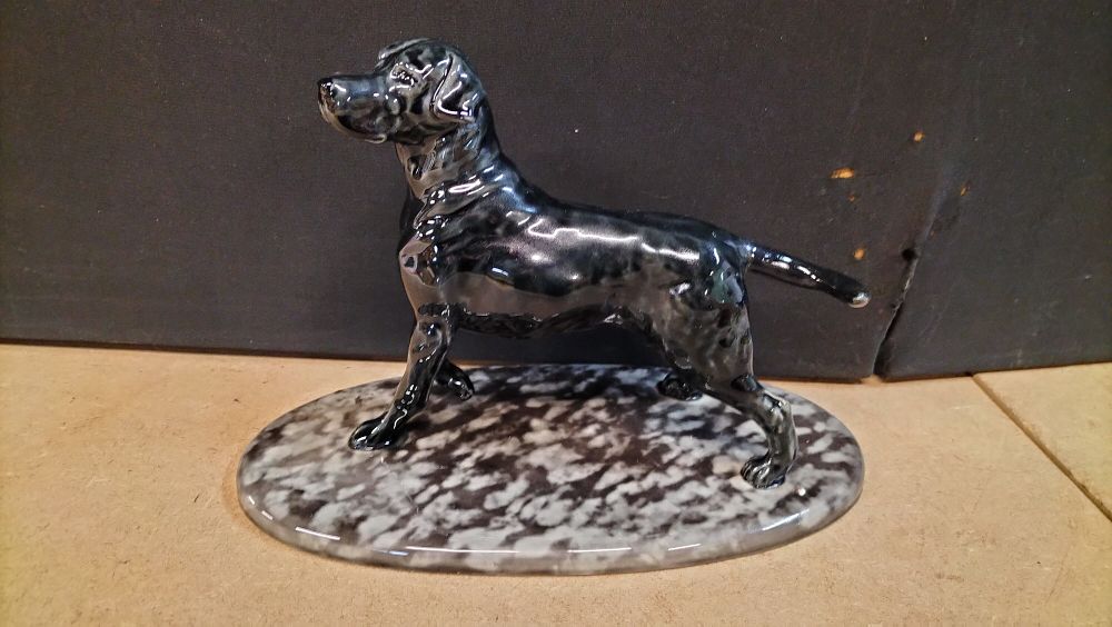 Lot 341: A Heredities England High Gloss Black Labrador Retriever Figurine on Marbled Ceramic Base