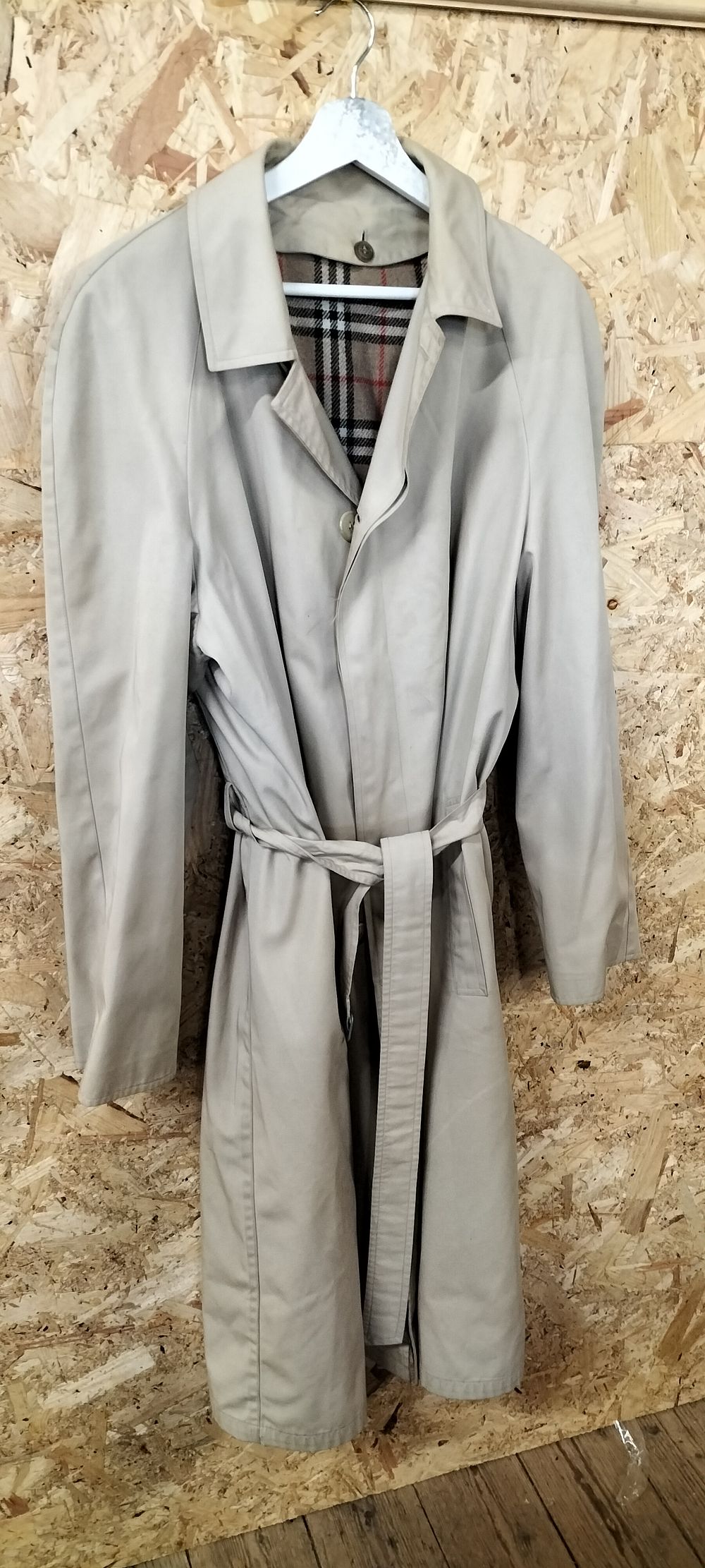 Lot 214: A Burberry Style Beige Cotton Blend Single Breasted Trench Coat