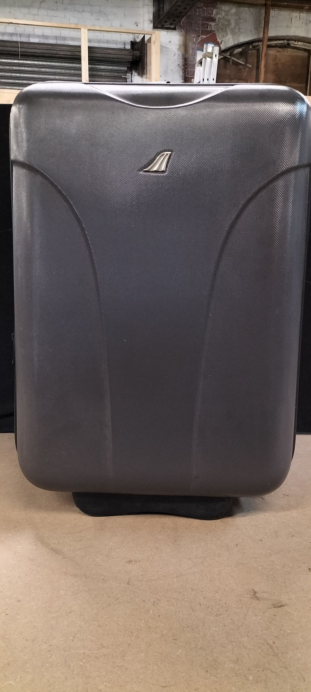 Lot 217: Charcoal Grey Hard Shell Two Wheel Expanding Upright Suitcase