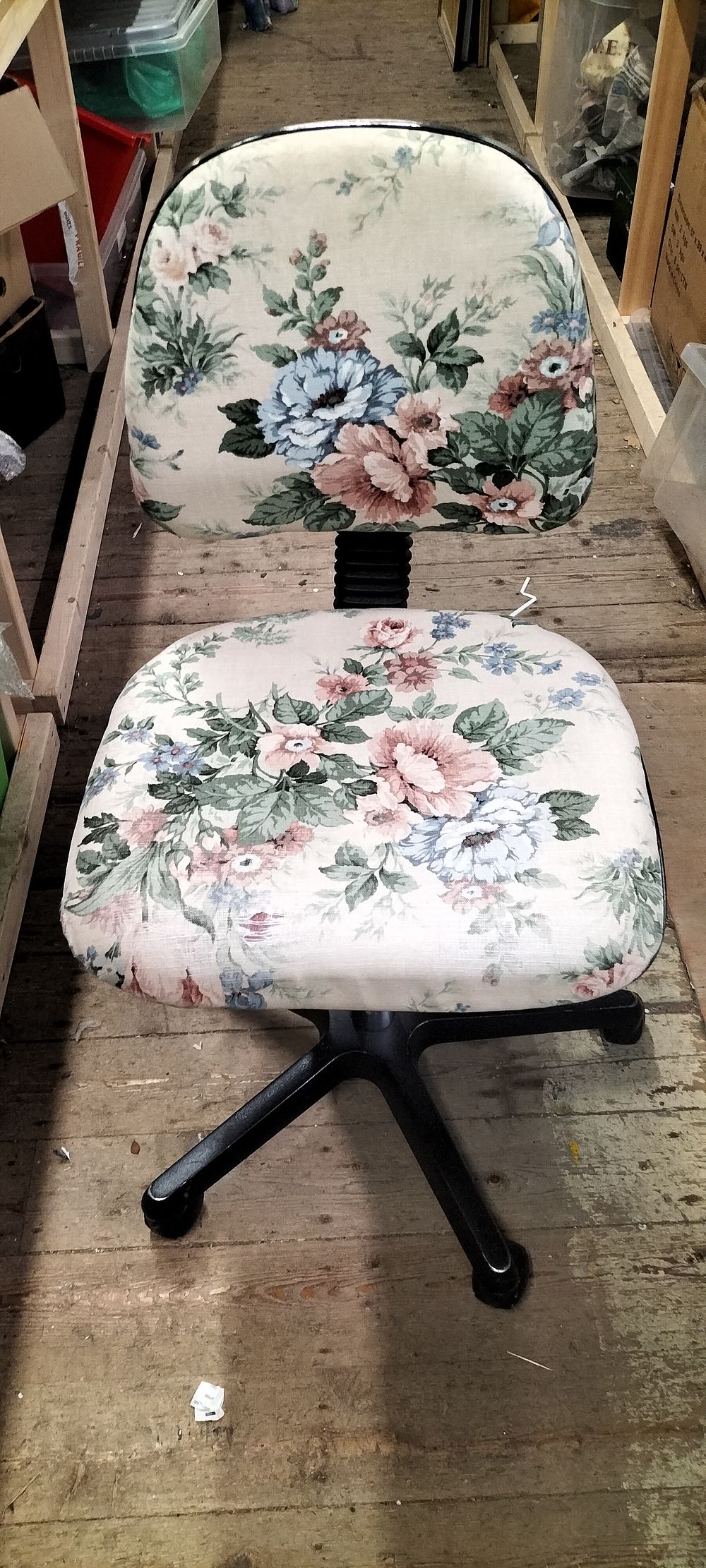 Lot 226: A Douphin Upholstered Swivel Office Chair
