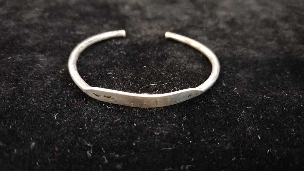 Lot 297: A Silver Toned Metal Cuff Bracelet Bearing Italian Marks
