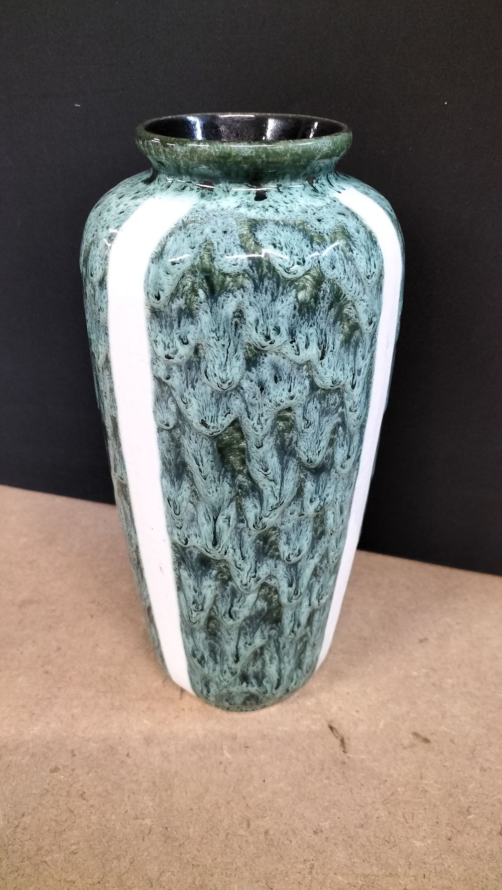Lot 446: West German Pottery Earthenware Vase, 285/25 101