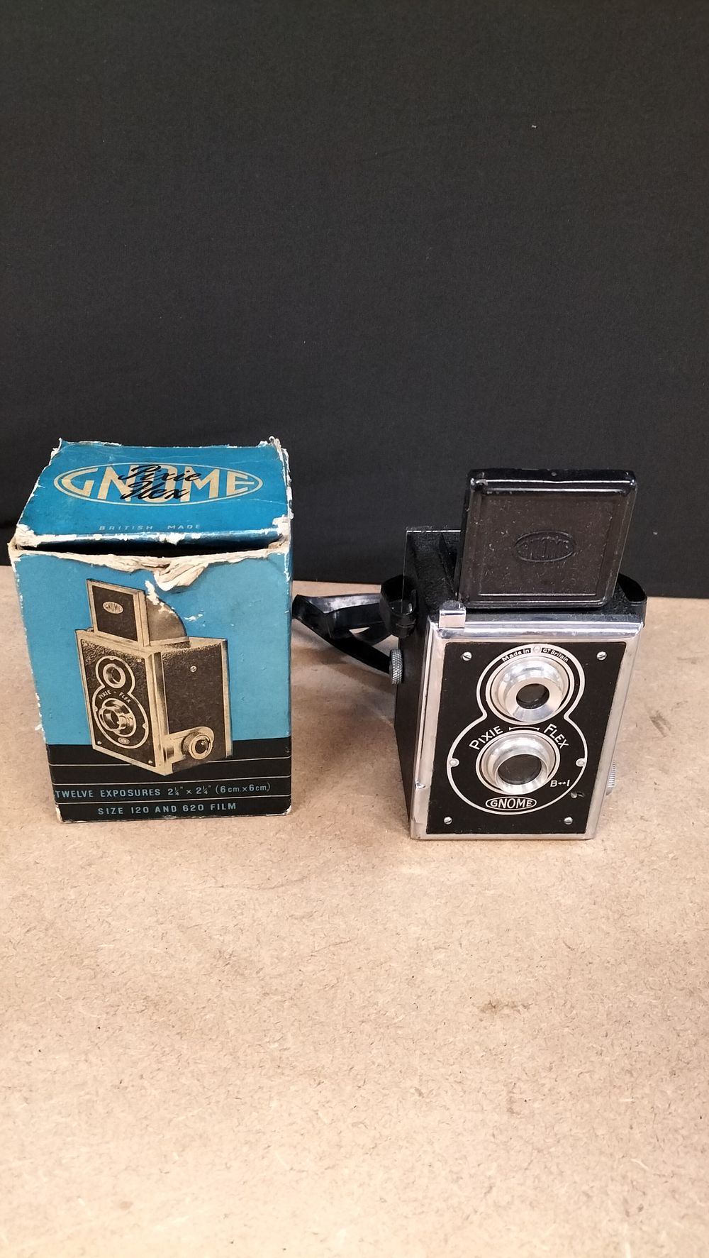 Lot 450: A Gnome Pixie Flex Medium Format Camera and Original Retail Box