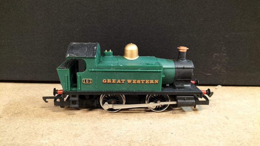 Lot 157: Hornby GWR 0-4-0 Class 101 Holden Tank Locomotive 101