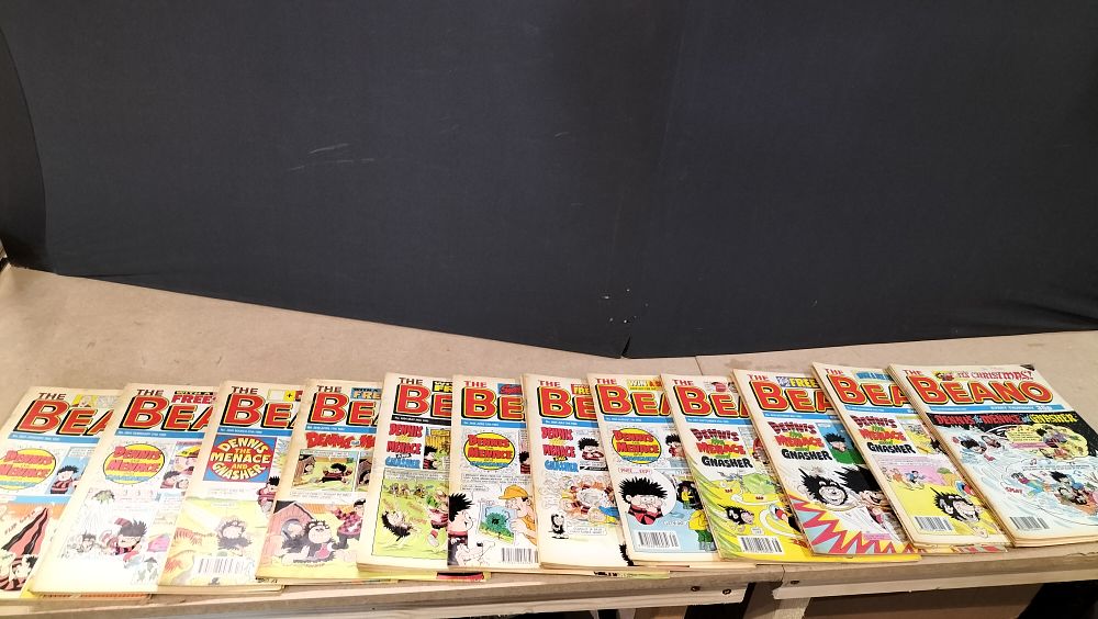 Lot 240: A Collection of 14 The Beano Comics from 1993
