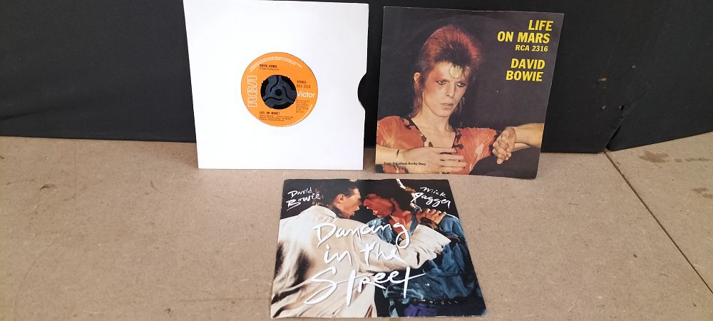 Lot 317: 3 David Bowie and Mick Jagger 7 Inch Vinyl Singles