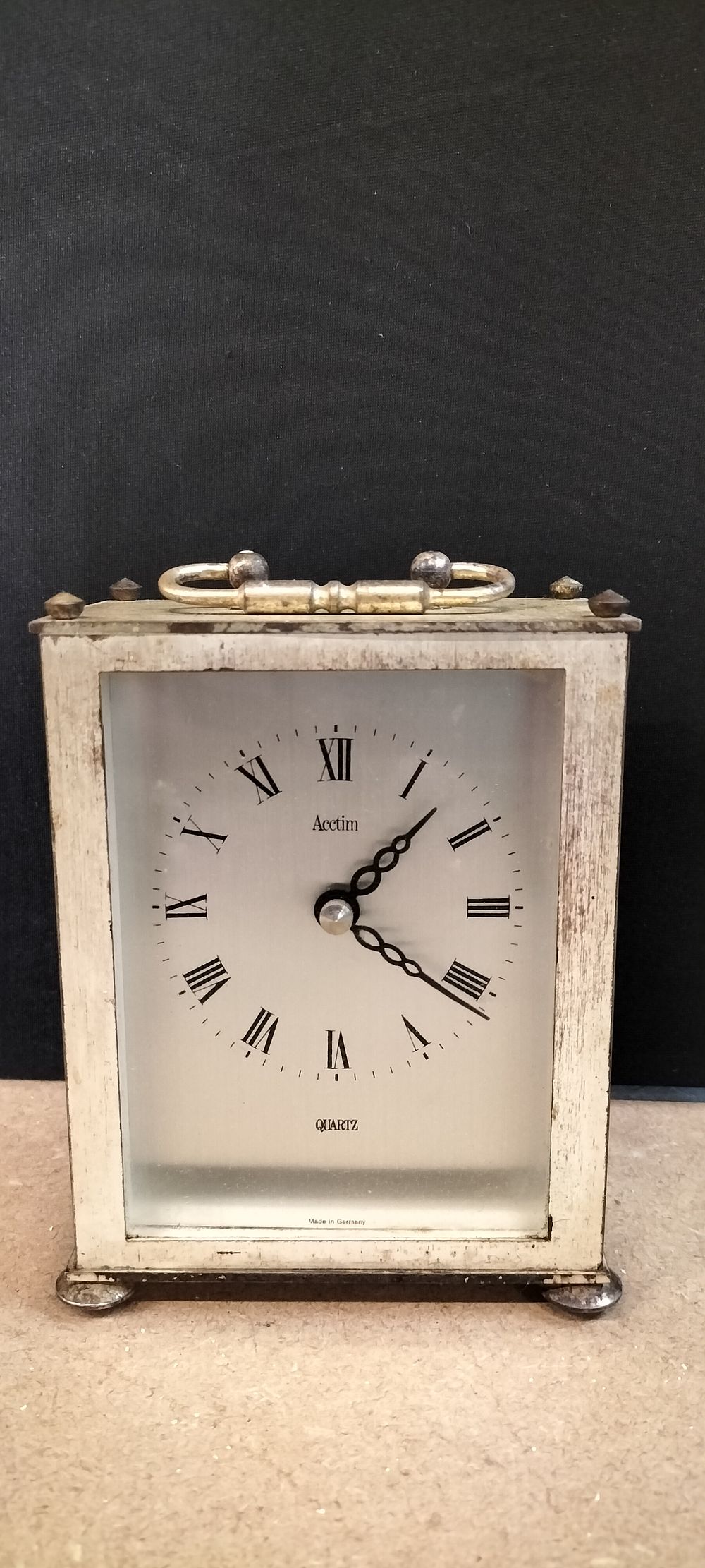 Lot 320: An Acctim Quartz Metal Carriage Clock