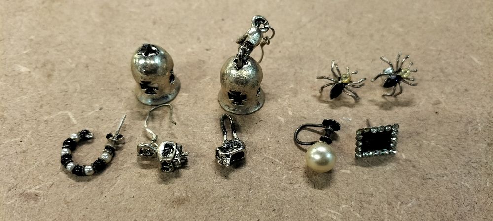 Lot 322: An Assortment of Sterling Silver and Costume Earrings
