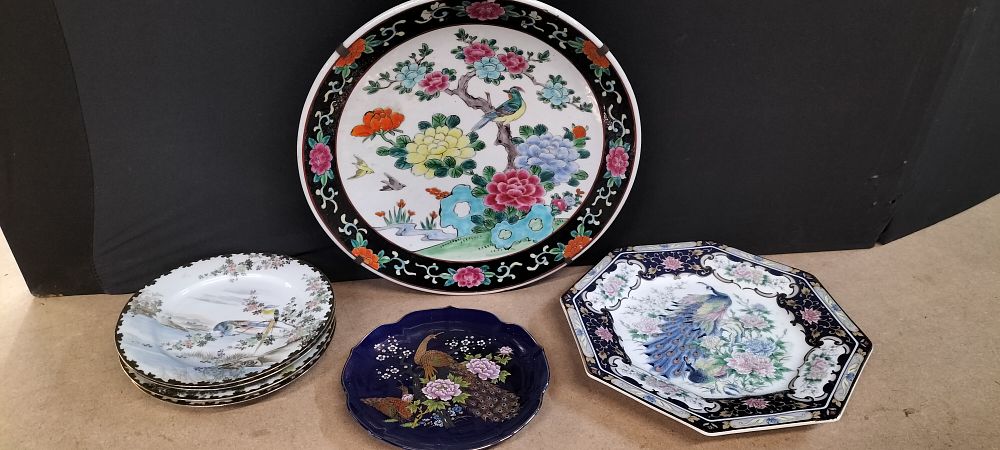 Lot 346: A Collection of Japanese Style Glazed Ceramic Decorative Plates