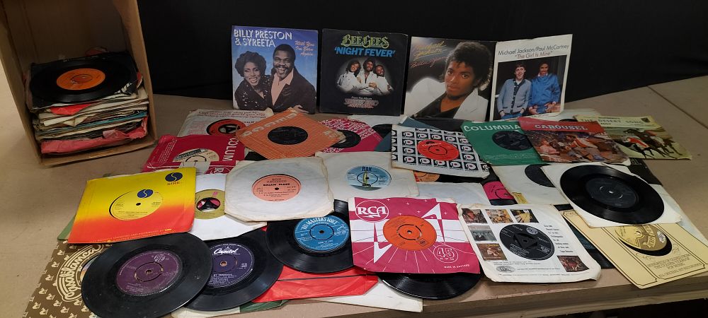 Lot 350: A Collection of Vinyl 7-Inch Singles