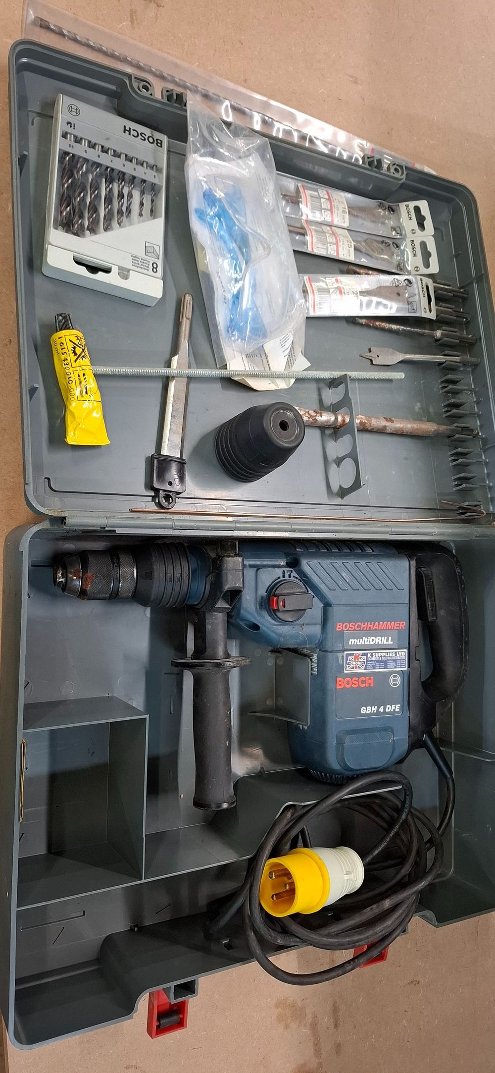 Lot 34: Bosch GBH 4 DFE SDS-plus 110V Rotary Hammer Drill with Accessories