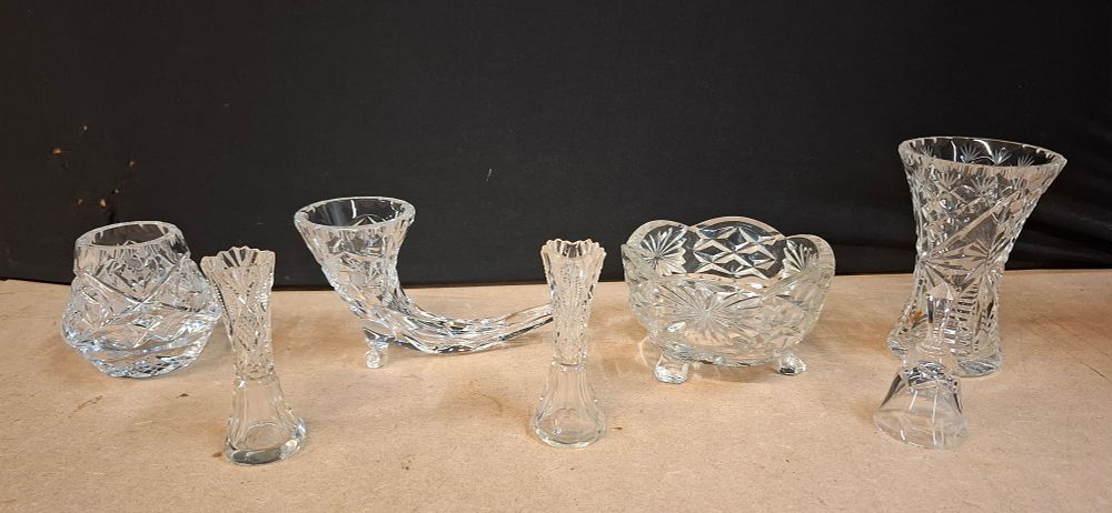 Lot 99: An Assortment of Cut Glass and Crystal Decorative Tablewares