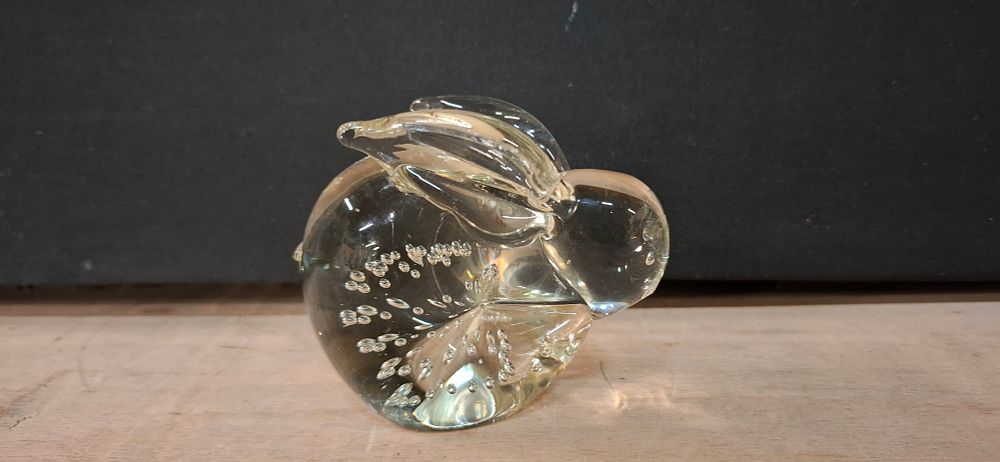 Lot 117: A Bullicante Style Clear Glass Rabbit Figurine