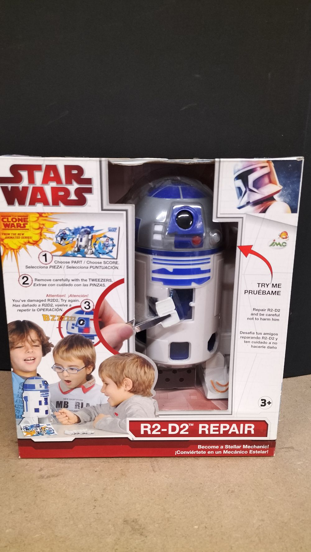 Lot 347: IMC Star Wars The Clone Wars R2-D2 Repair Electronic Game