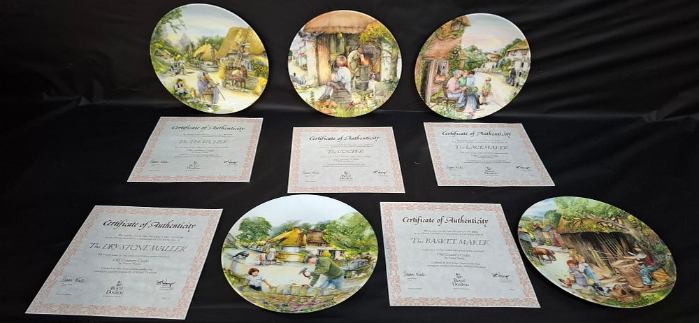 Lot 161: A Collection of 5 Royal Doulton Fine Bone China Old Country Crafts Plates