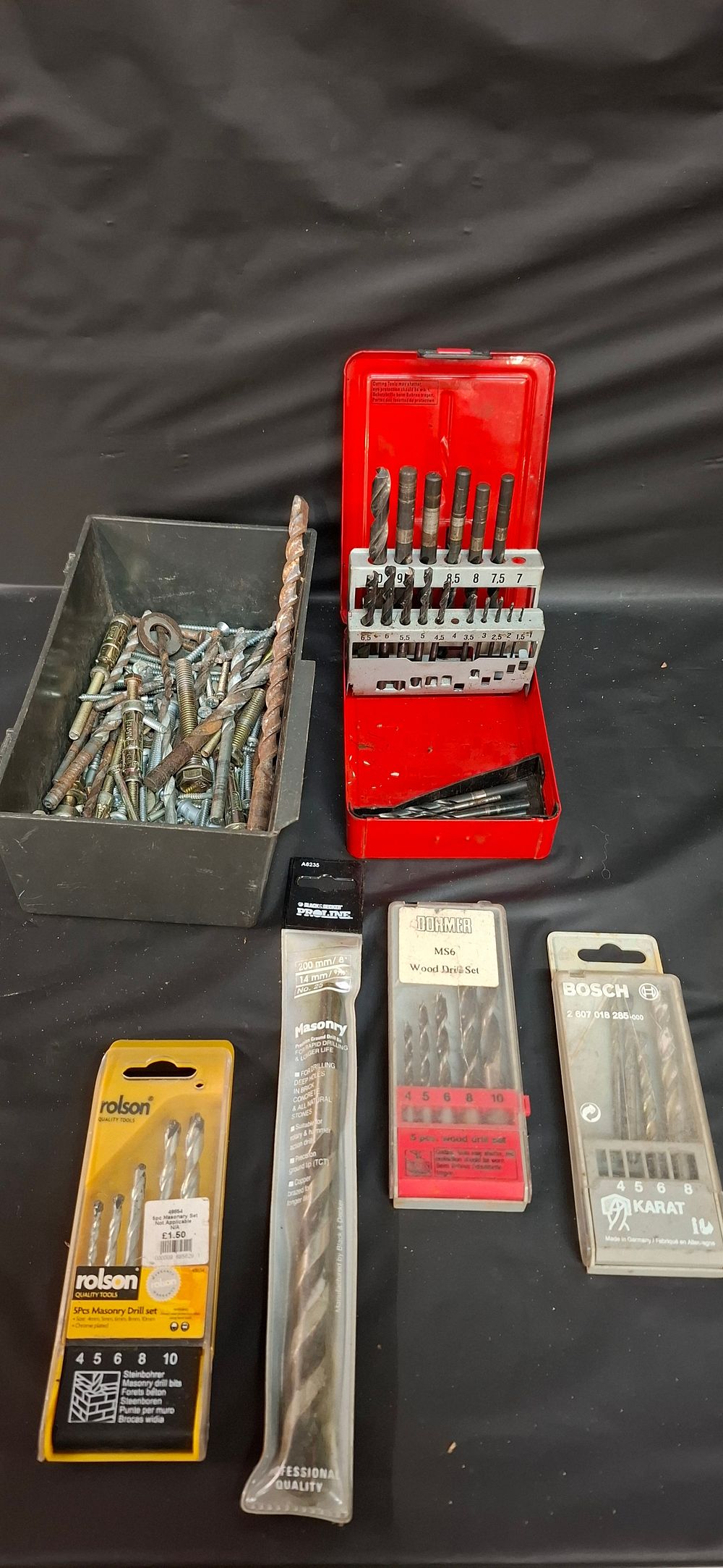 Lot 170: An Assortment of Bosch, Dormer, Rolson, and Proline Drill Bits and Fasteners