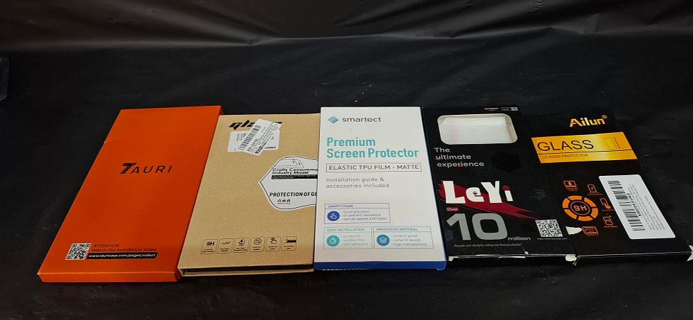 Lot 227: A Collection of 5 Assorted Retail Packaged Mobile Phone Screen Protectors