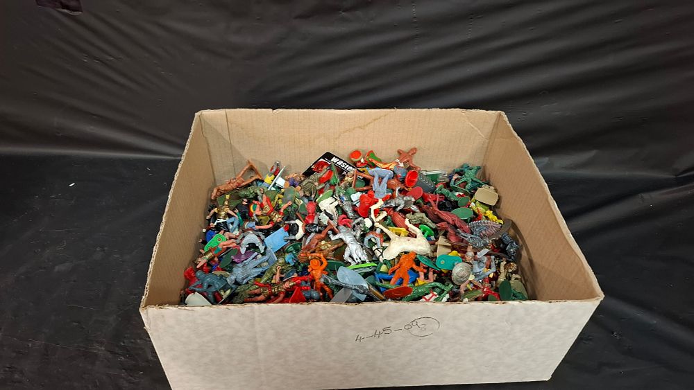 Lot 288: A Collection of Assorted Plastic Toy Figurines and Accessories