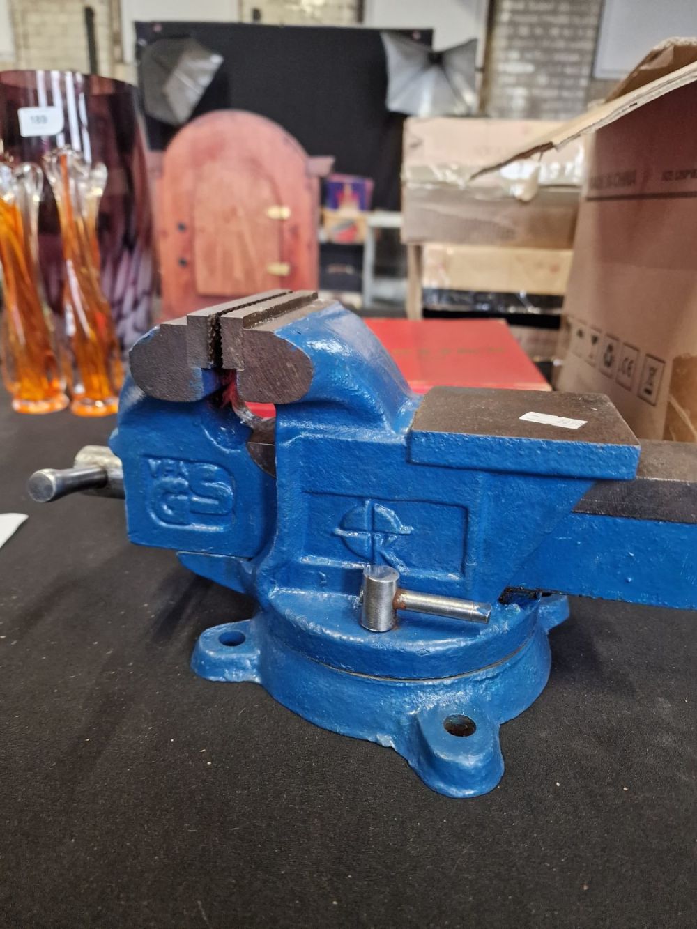 Lot 195: Workshop Swivel Vice 4"