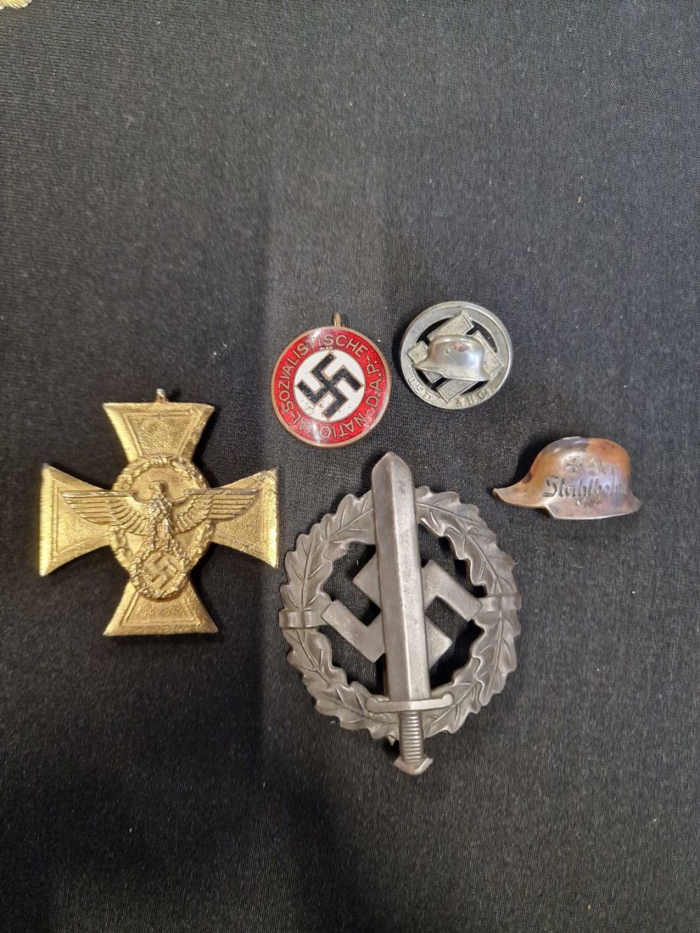 Lot 207: WW2 German party members badge, German STAHLHELM BADGE,...