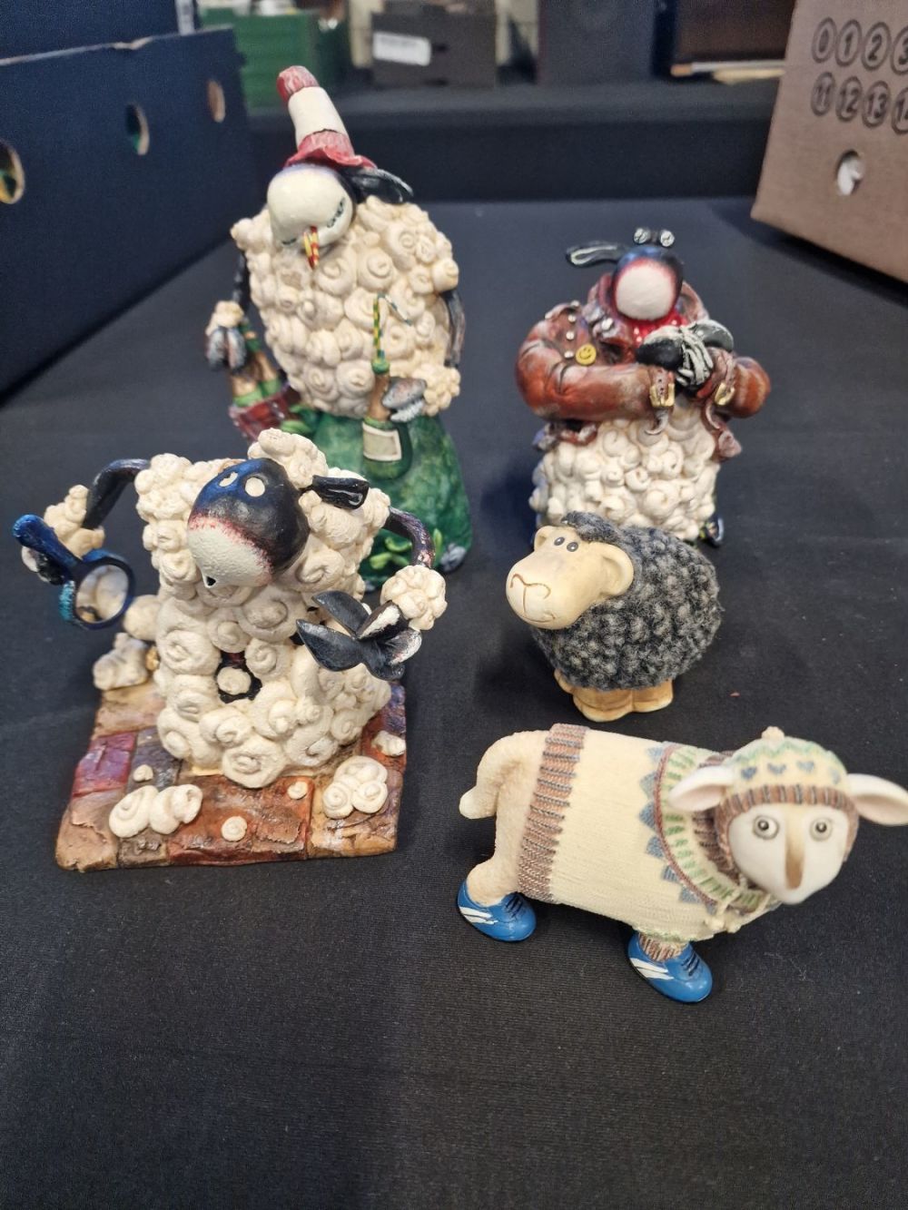 Lot 238: Phillip Struttard 2007 Washington Gree Sheep ornaments A8392...