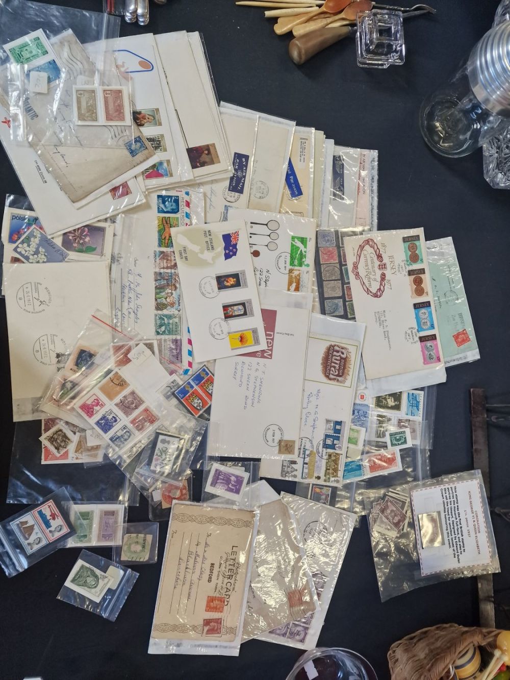 Lot 253: A collection of British and foreign stamps including...