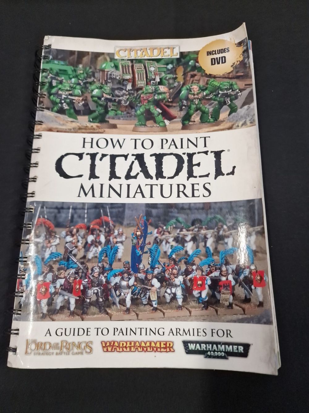 Lot 371: Citadel How to paint minitures- warhammer and warhammer...