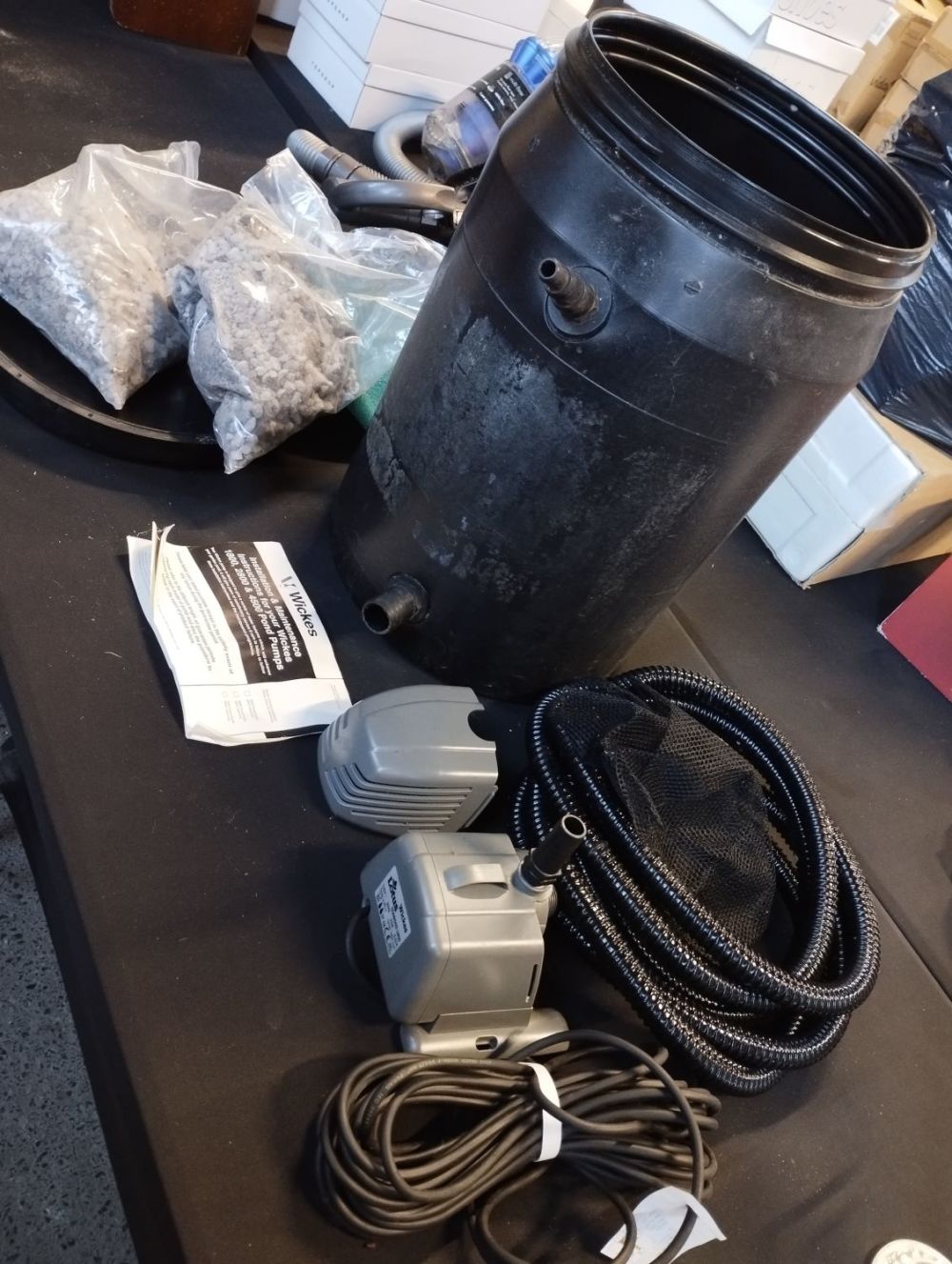 Lot 182: Wickes 1800 Pond Pumps System.