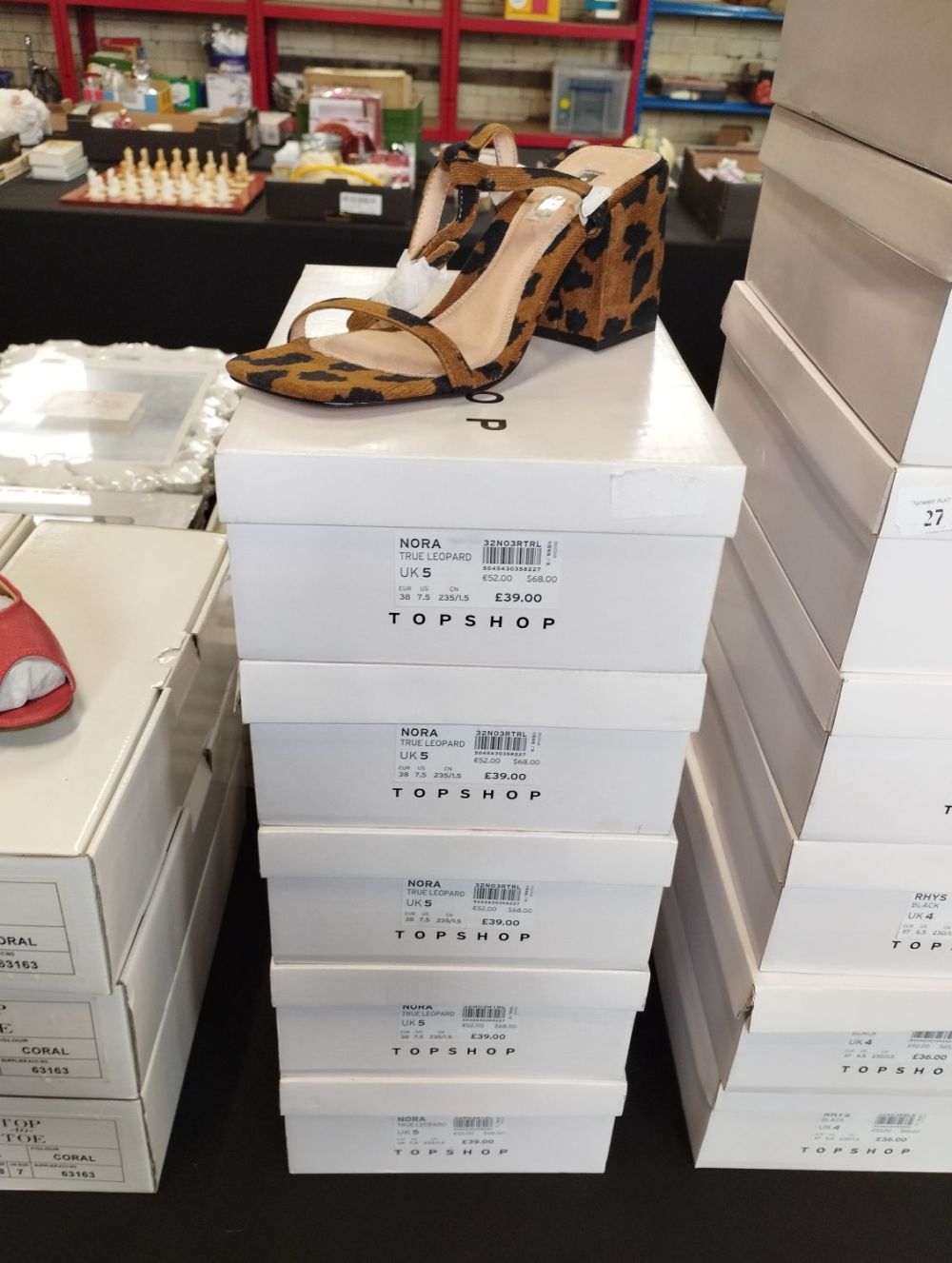Lot 218: Five Pairs of Brand New Top Shop Nora...