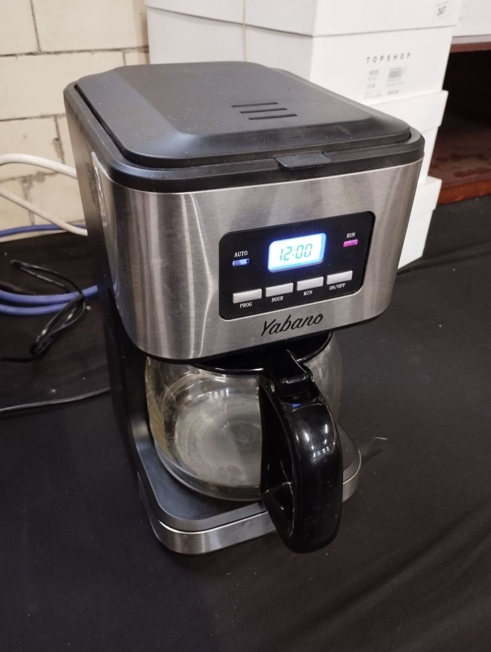 Lot 220: Yabano Coffee Machine. Tested for Power