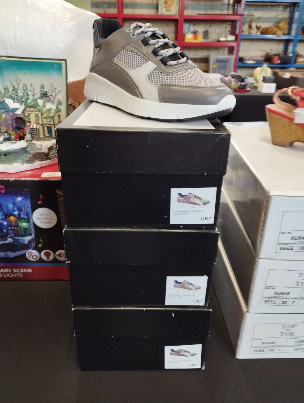 Lot 226: Three Pairs of Brand New Vincentius Mens Grey...