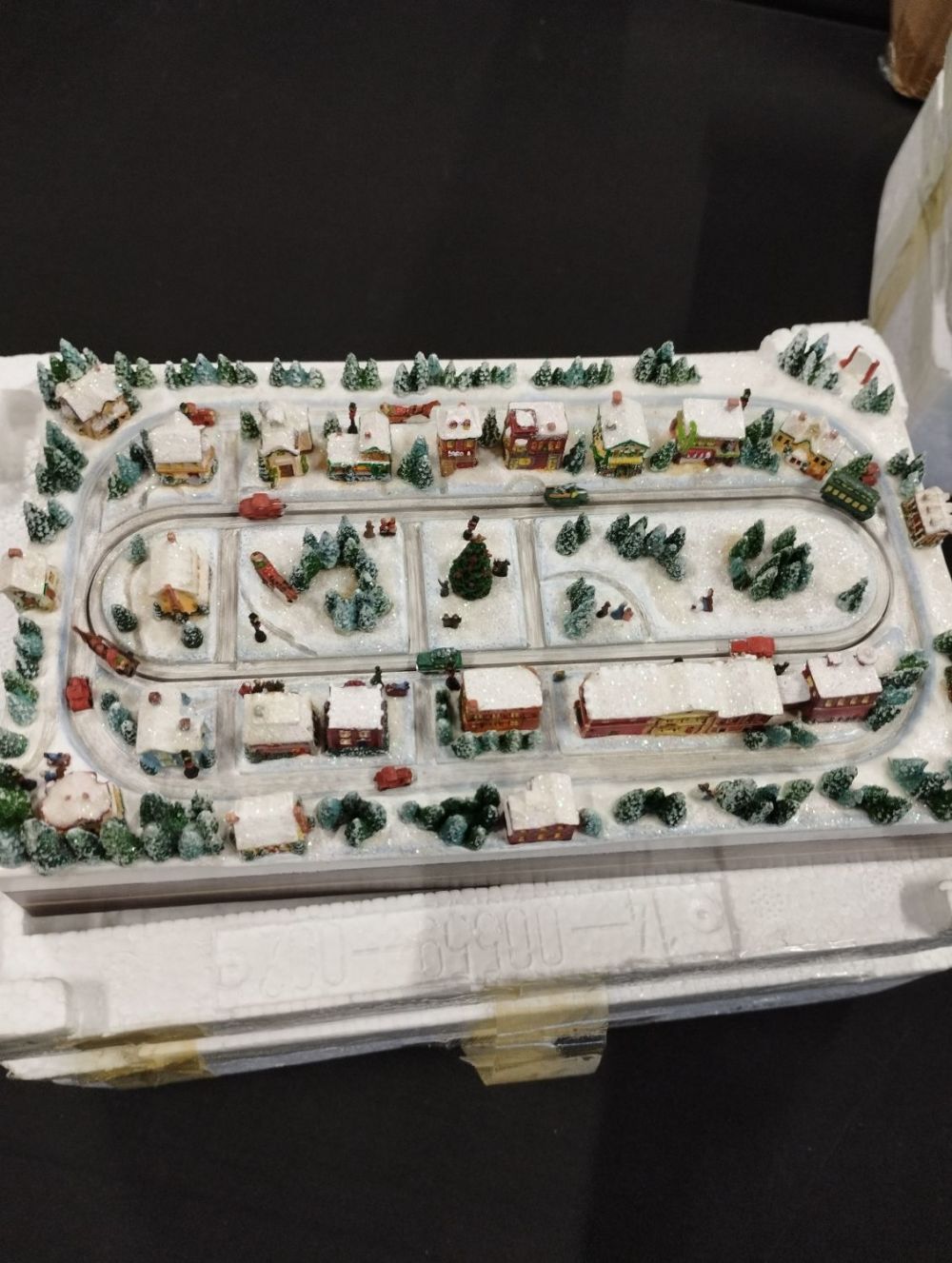 Lot 247: Thomas Kinkade Christmas Village Miniatures "Main Street" Tested...