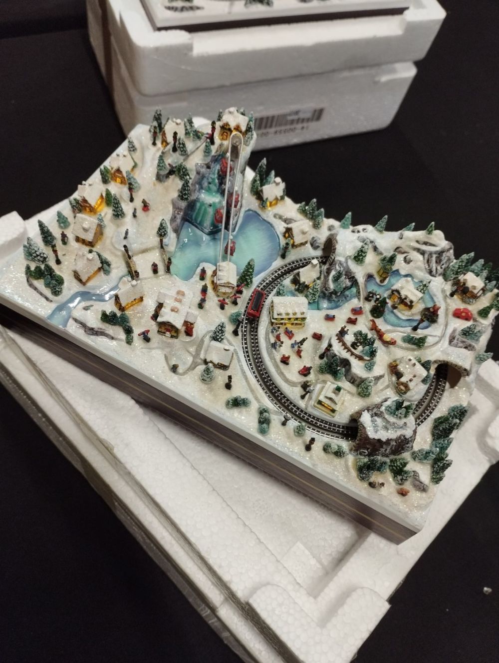 Lot 252: Thomas Kinkade Christmas Village Miniatures "Ski Resort" Tested...